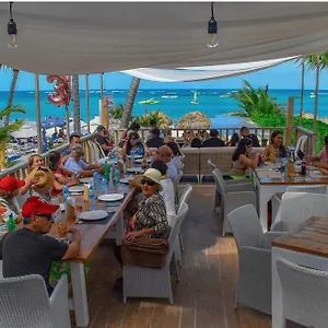 https://los-corales-villas-and-suites-beach-club-spa-restaurants.greaterantilleshotels.net
